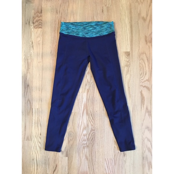 Fabletics Navy Blue Zipper Legging 7/8 26” inseam - Picture 2 of 4